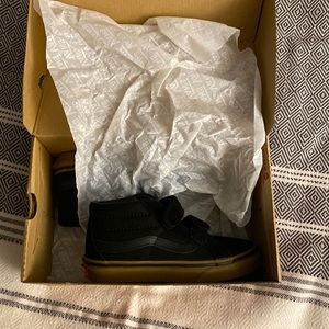 Brand new in box Boys Vans Size 13